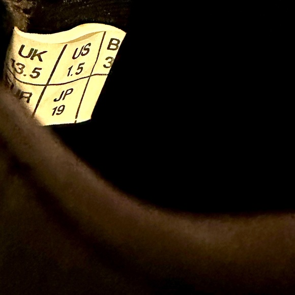 VTG UMBRO SOCCER CLEATS SZ 1.5 KID CHILD UNISEX SOFTBALL BASEBALL SPORTS NOVELTY - Picture 12 of 12